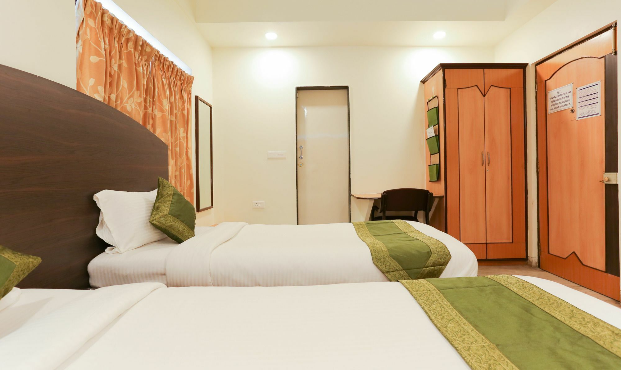 Itsy Hotels Hill View Ex بونة المظهر الخارجي الصورة