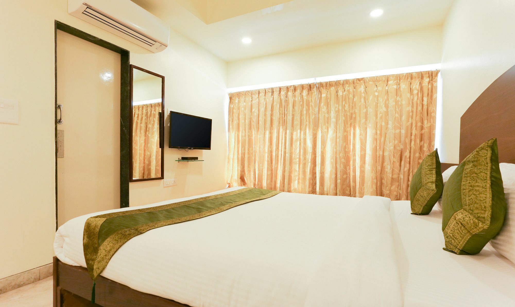 Itsy Hotels Hill View Ex بونة المظهر الخارجي الصورة