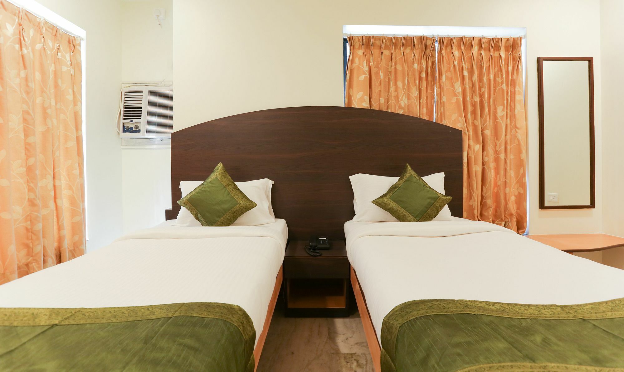 Itsy Hotels Hill View Ex بونة المظهر الخارجي الصورة