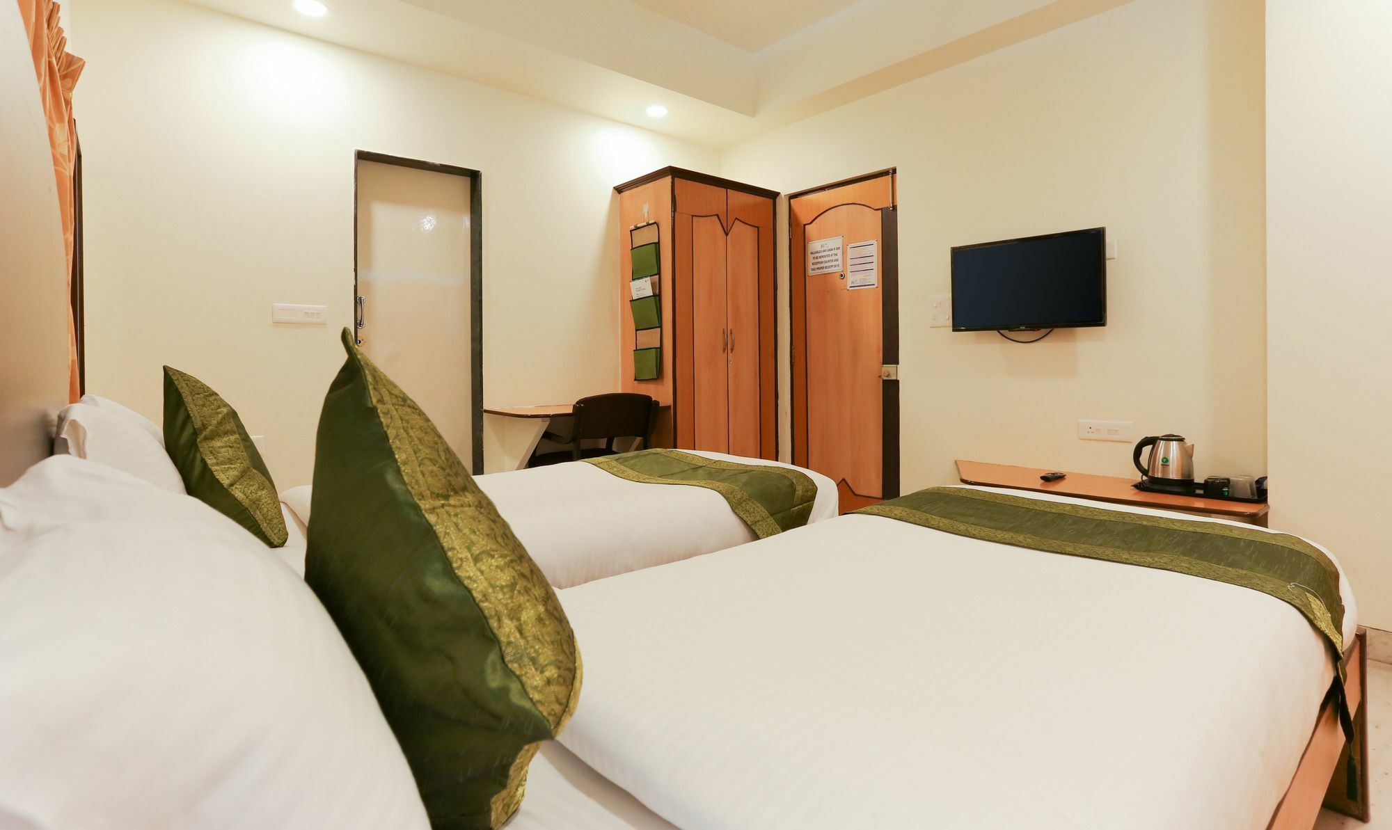Itsy Hotels Hill View Ex بونة المظهر الخارجي الصورة
