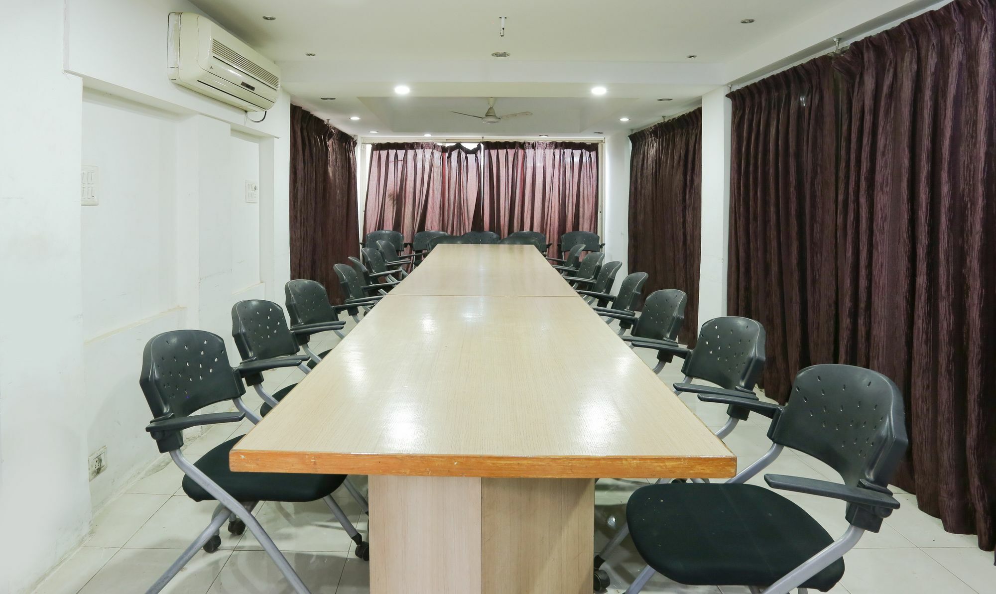 Itsy Hotels Hill View Ex بونة المظهر الخارجي الصورة