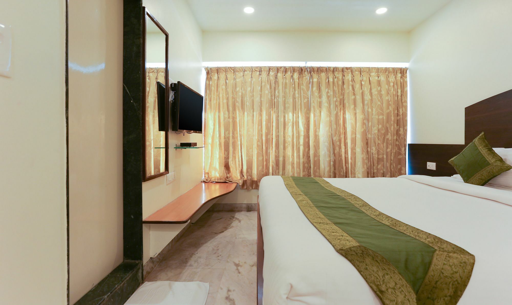 Itsy Hotels Hill View Ex بونة المظهر الخارجي الصورة